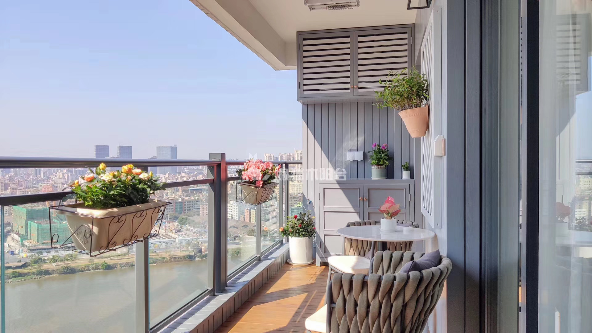 木阳台，浪漫下午茶 - 木阳台